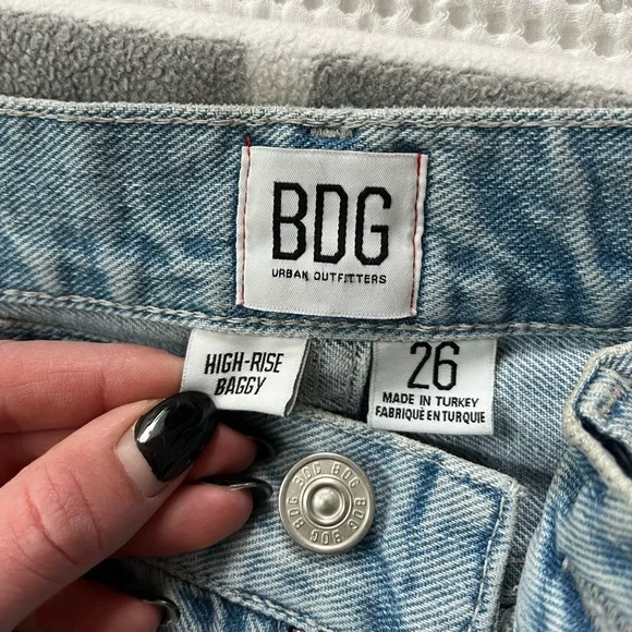 Distressed Jeans - Picture 5 of 5